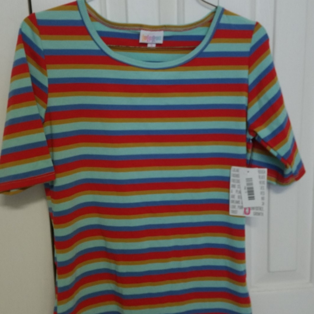 Going out of business. New With TAGS Lularoe Gigi